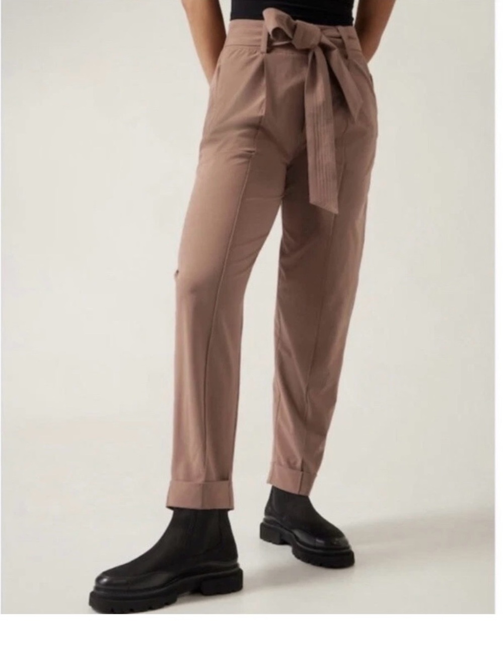 Athleta Cardiff Pant in Rustic Beige Size 6